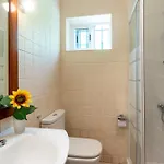 Lovely 6 Bedroom Communal Heated Pool Willa