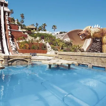 Villa Lovely 6 Bedroom Communal Heated Pool *