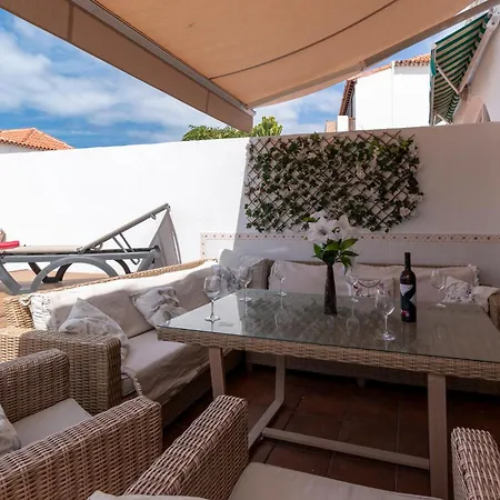 Lovely 6 Bedroom Communal Heated Pool Villa