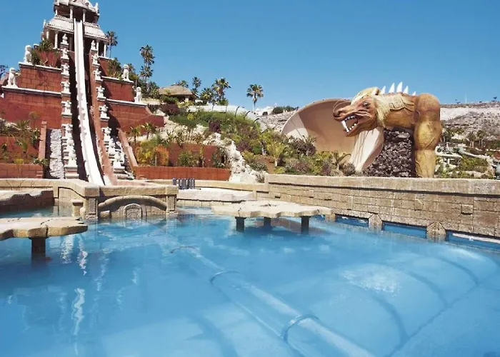 Villa Lovely 6 Bedroom Communal Heated Pool *