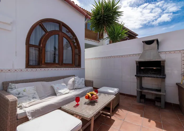 别墅 Lovely 6 Bedroom Communal Heated Pool *