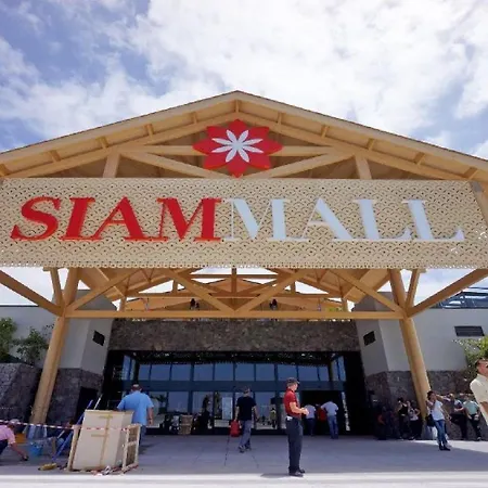 Tricia Lovely 6 Bedroom Communal Heated Pool Villa *