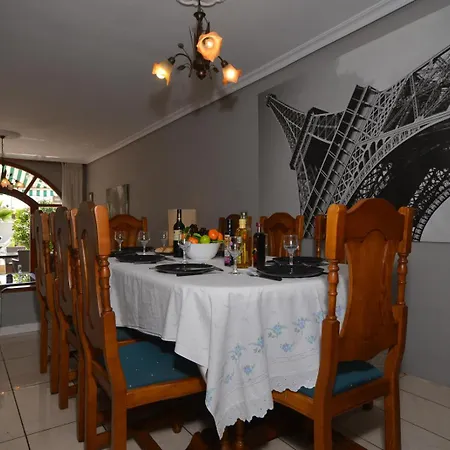 Villa Lovely 6 Bedroom Communal Heated Pool Playa de las Américas