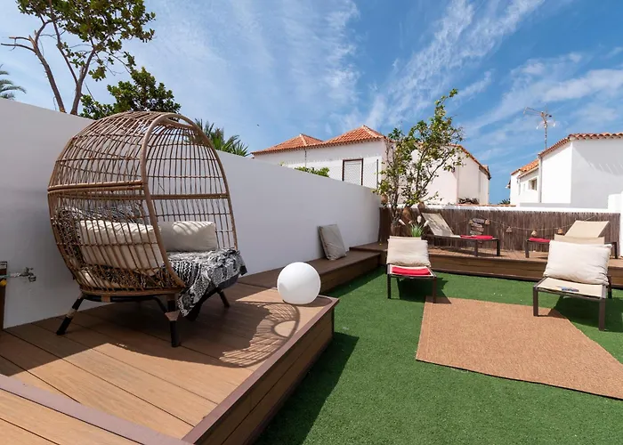 Lovely 6 Bedroom Communal Heated Pool Villa Playa de las Américas